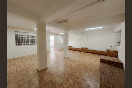 Casa para alugar com 250m², 4 quartos e 3 vagasSalão Subsolo