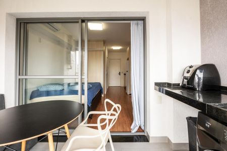 Varanda Studio de kitnet/studio para alugar com 1 quarto, 30m² em Pinheiros, São Paulo