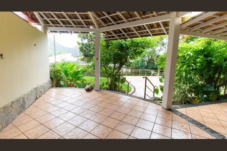 Casa para alugar com 3 quartos, 331m² em Itacoatiara, Niterói