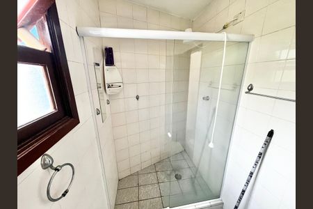 Casa à venda com 250m², 4 quartos e 3 vagas Casa à venda com 250m², 4 quartos e 3 vagasBanheiro da Suíte