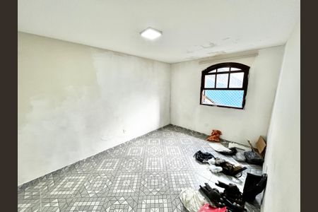 Casa à venda com 250m², 4 quartos e 3 vagas Casa à venda com 250m², 4 quartos e 3 vagasQuarto 2