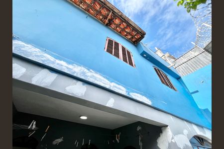 Casa à venda com 250m², 4 quartos e 3 vagas Casa à venda com 250m², 4 quartos e 3 vagasQuintal