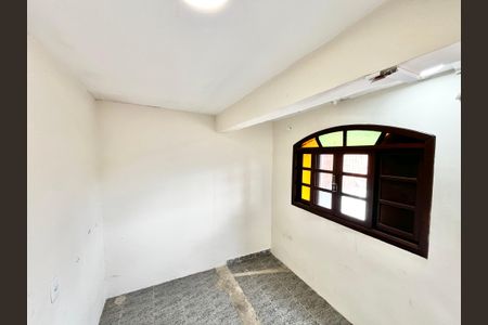 Casa à venda com 250m², 4 quartos e 3 vagas Casa à venda com 250m², 4 quartos e 3 vagasQuarto 4