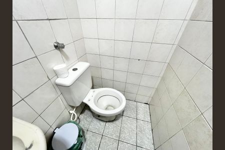 Casa à venda com 250m², 4 quartos e 3 vagas Casa à venda com 250m², 4 quartos e 3 vagasLavabo