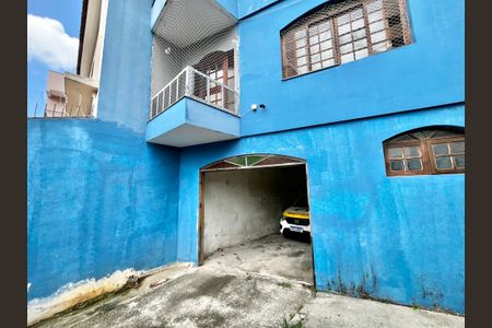 Casa à venda com 250m², 4 quartos e 3 vagas Casa à venda com 250m², 4 quartos e 3 vagasGaragem