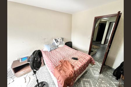 Casa à venda com 250m², 4 quartos e 3 vagas Casa à venda com 250m², 4 quartos e 3 vagasQuarto 3 Suíte