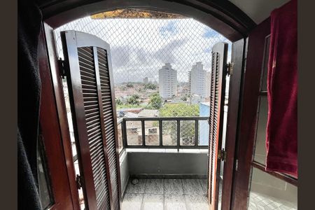 Casa à venda com 250m², 4 quartos e 3 vagas Casa à venda com 250m², 4 quartos e 3 vagasQuarto 3 Suíte Varanda
