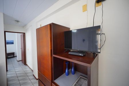 Sala - TV de apartamento para alugar com 1 quarto, 40m² em Cachoeira do Bom Jesus, Florianópolis