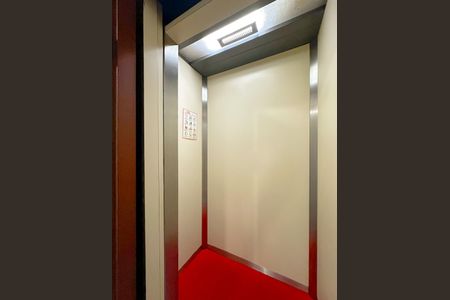 Apartamento para alugar com 40m², 1 quarto e sem vagaElevador