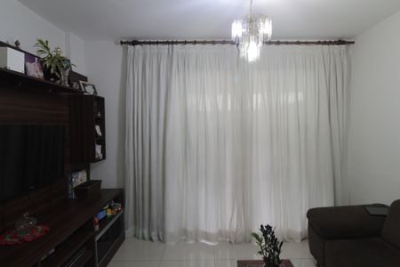 Apartamento à venda com 191m², 3 quartos e 3 vagasSala