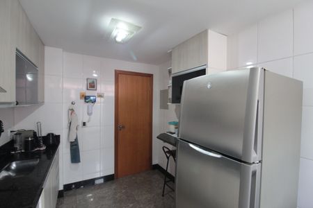 Apartamento à venda com 191m², 3 quartos e 3 vagasCozinha