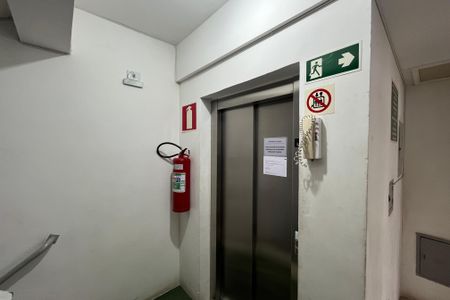 Apartamento à venda com 191m², 3 quartos e 3 vagasElevador