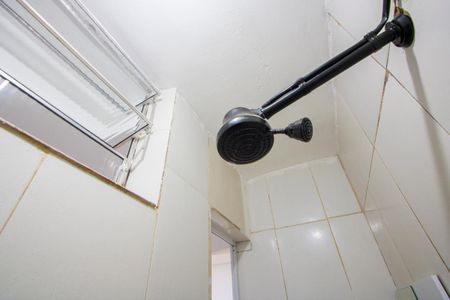 Banheiro de casa para alugar com 1 quarto, 30m² em Jardim Cerqueira Leite, Mauá