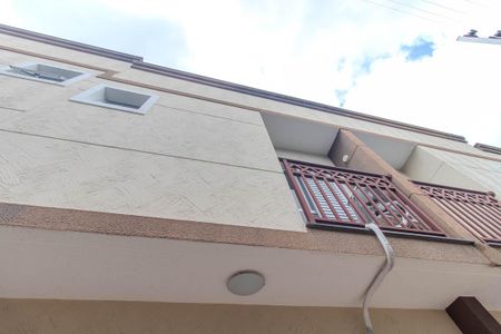 Casa de condomínio para alugar com 85m², 2 quartos e 2 vagas Casa de condomínio para alugar com 85m², 2 quartos e 2 vagasFachada da casa