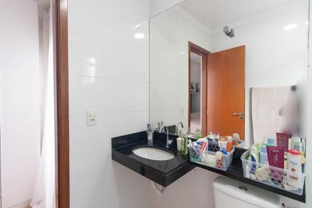 Casa de condomínio para alugar com 85m², 2 quartos e 2 vagas Casa de condomínio para alugar com 85m², 2 quartos e 2 vagasBanheiro da Suíte 1