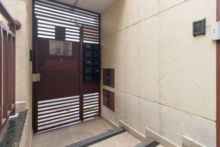 Casa de condomínio para alugar com 85m², 2 quartos e 2 vagas Casa de condomínio para alugar com 85m², 2 quartos e 2 vagasEntrada