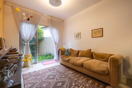 Sala de casa de condomínio para alugar com 2 quartos, 62m² em Sumaré, São Paulo