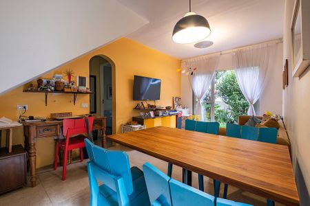 Sala de casa de condomínio para alugar com 2 quartos, 62m² em Sumaré, São Paulo