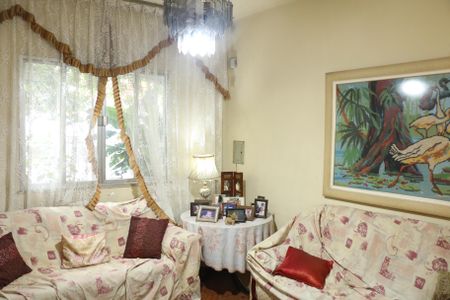 Casa para alugar com 120m², 4 quartos e 3 vagassala