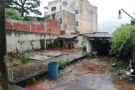 Quintal de casa para alugar com 4 quartos, 120m² em Vila Nova, Nova Iguaçu