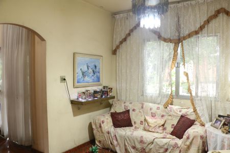 sala de casa para alugar com 4 quartos, 120m² em Vila Nova, Nova Iguaçu