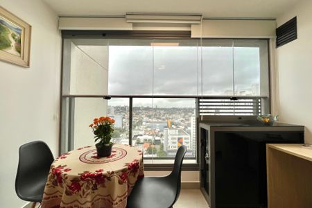 Studio para alugar com 27m², 1 quarto e sem vaga Studio para alugar com 27m², 1 quarto e sem vagaVaranda