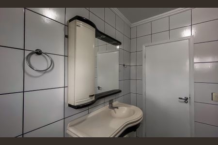 Casa para alugar com 238m², 8 quartos e 2 vagas