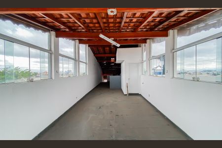 Casa para alugar com 238m², 8 quartos e 2 vagas