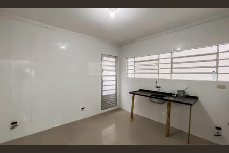 Casa para alugar com 238m², 8 quartos e 2 vagas