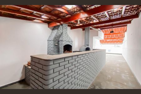 Casa para alugar com 238m², 8 quartos e 2 vagas