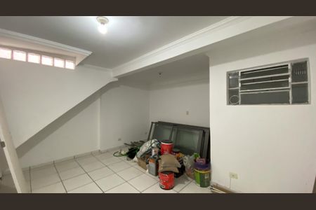 Casa para alugar com 238m², 8 quartos e 2 vagas