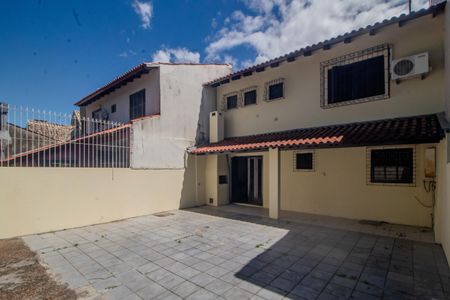Casa de condomínio à venda com 128m², 3 quartos e 1 vagaQuintal
