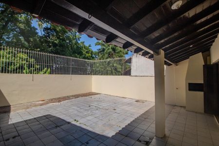 Casa de condomínio à venda com 128m², 3 quartos e 1 vagaQuintal