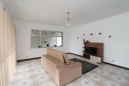 Sala de casa à venda com 3 quartos, 350m² em Jardim Guanabara, Rio de Janeiro