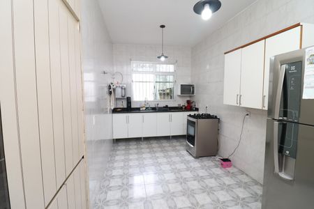 Casa à venda com 350m², 3 quartos e 3 vagasCozinha