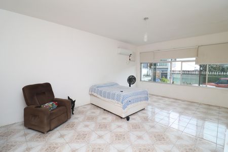 Casa à venda com 350m², 3 quartos e 3 vagasSuíte