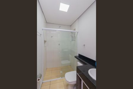 Banheiro de casa para alugar com 1 quarto, 40m² em Conjunto Residencial José Bonifácio, São Paulo