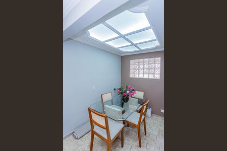 Apartamento à venda com 75m², 2 quartos e 1 vagaCopa