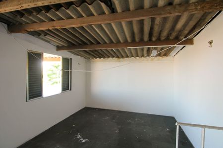 Quarto 2 de casa para alugar com 2 quartos, 70m² em Jardim Guairaca, São Paulo