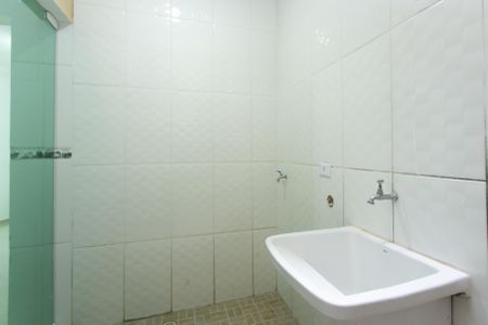 Casa para alugar com 70m², 2 quartos e 1 vaga Casa para alugar com 70m², 2 quartos e 1 vagaÁrea de Serviço