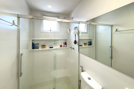 Apartamento à venda com 88m², 3 quartos e 2 vagas Apartamento à venda com 88m², 3 quartos e 2 vagasBanheiro da Suíte 1