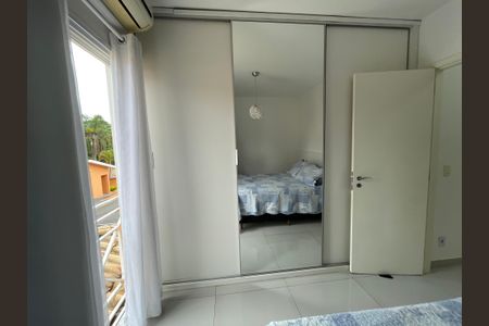 Suíte 1 de casa de condomínio para alugar com 3 quartos, 120m² em Granja Viana Ii, Cotia