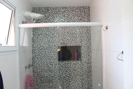 Casa de condomínio para alugar com 120m², 3 quartos e 2 vagasBanheiro da Suíte