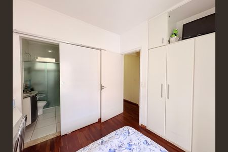 Casa à venda com 270m², 5 quartos e 3 vagasSuíte 2