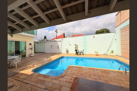 Casa à venda com 270m², 5 quartos e 3 vagasQuintal com Piscina
