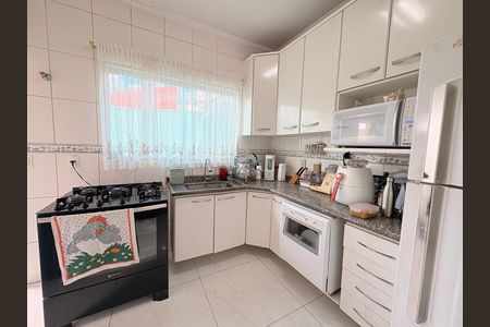 Casa à venda com 270m², 5 quartos e 3 vagasCozinha