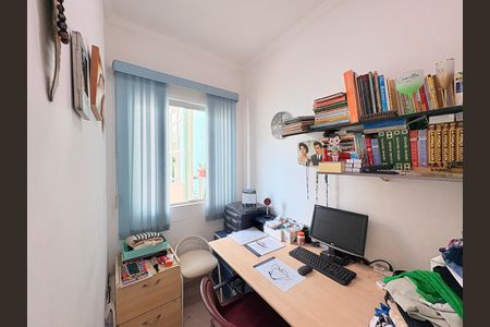 Casa à venda com 270m², 5 quartos e 3 vagasEscritório