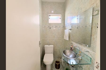 Casa à venda com 270m², 5 quartos e 3 vagasLavabo