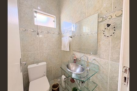 Casa à venda com 270m², 5 quartos e 3 vagasLavabo