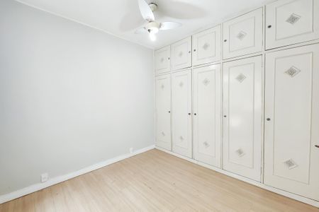 Quarto 1 de apartamento à venda com 4 quartos, 300m² em Gamboa, Rio de Janeiro